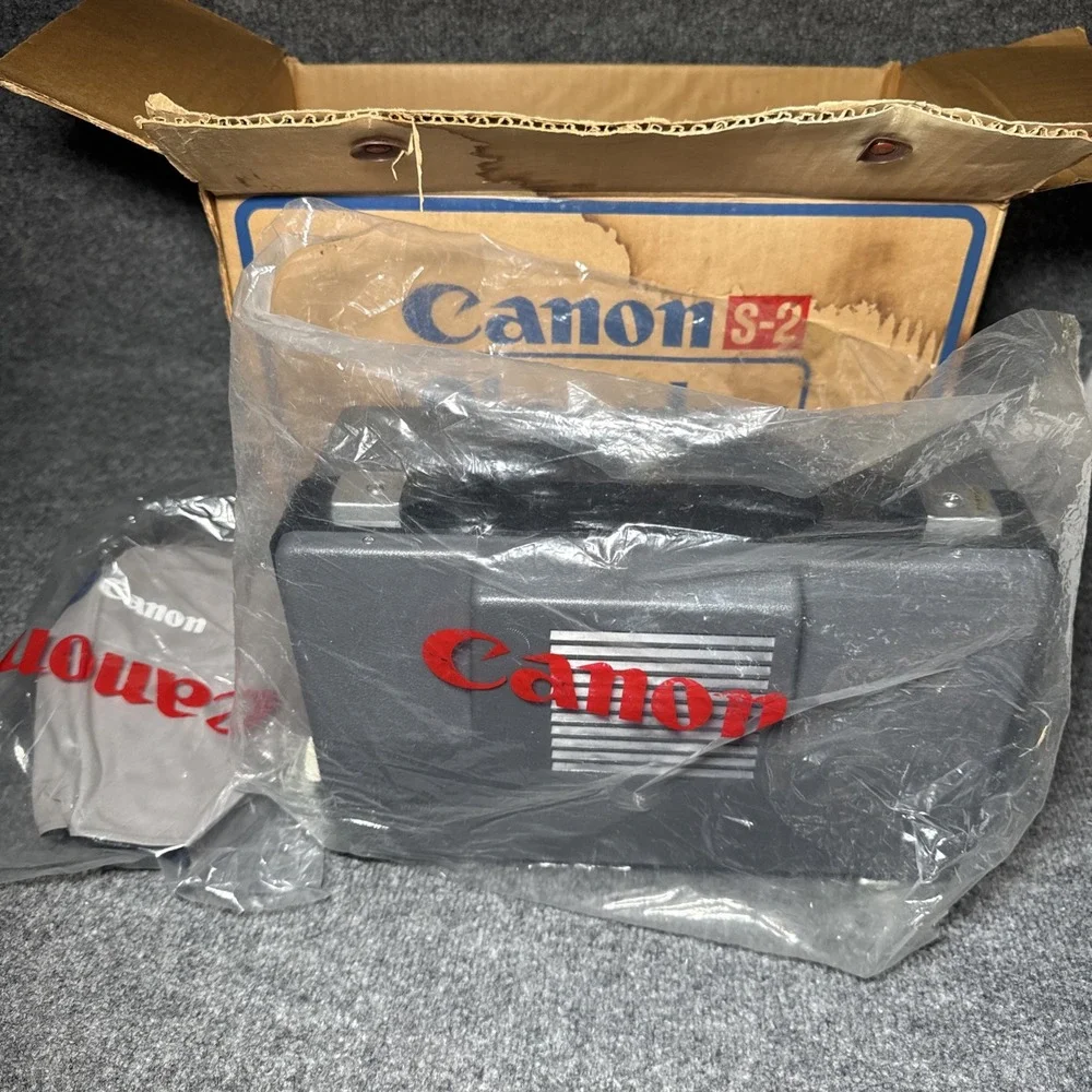 Canon P-8 Cine‎ Star S-2 w/Accessories & Box READ